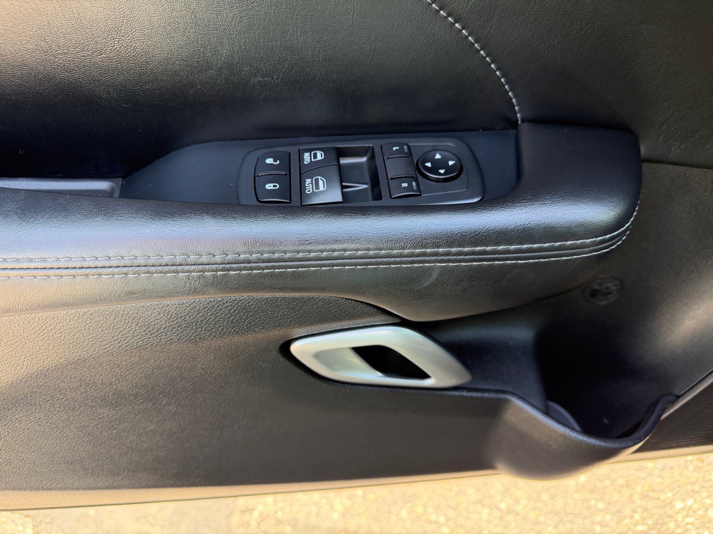 2019 Dodge Challenger Image 8