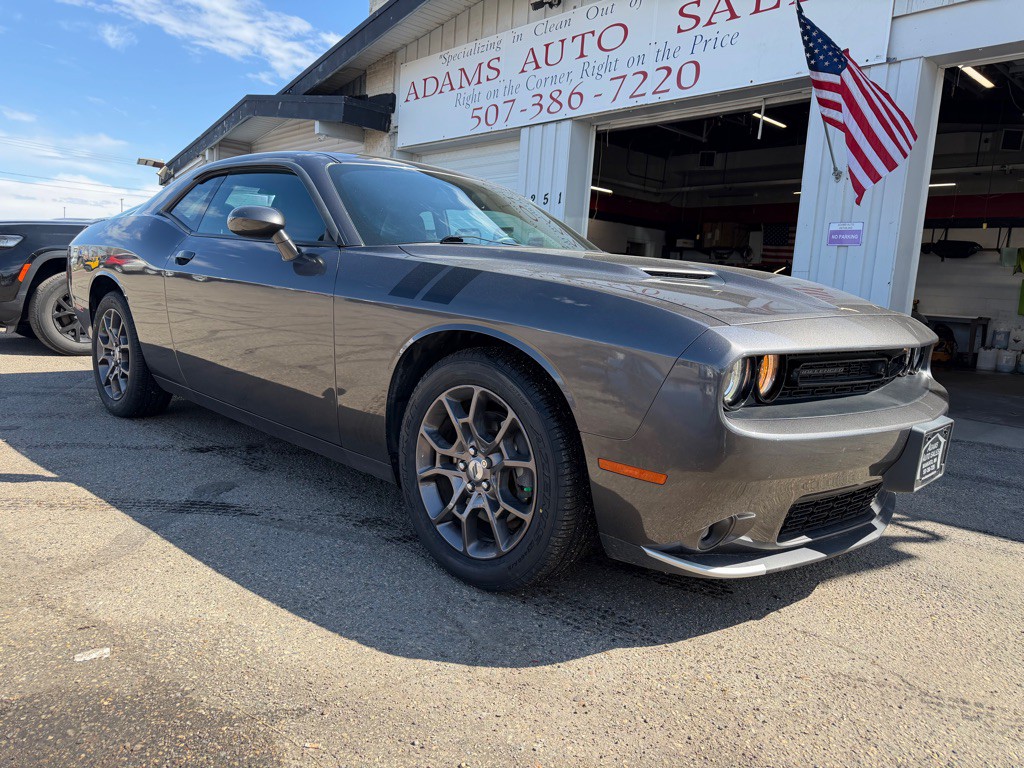 2018 Dodge Challenger Image 1