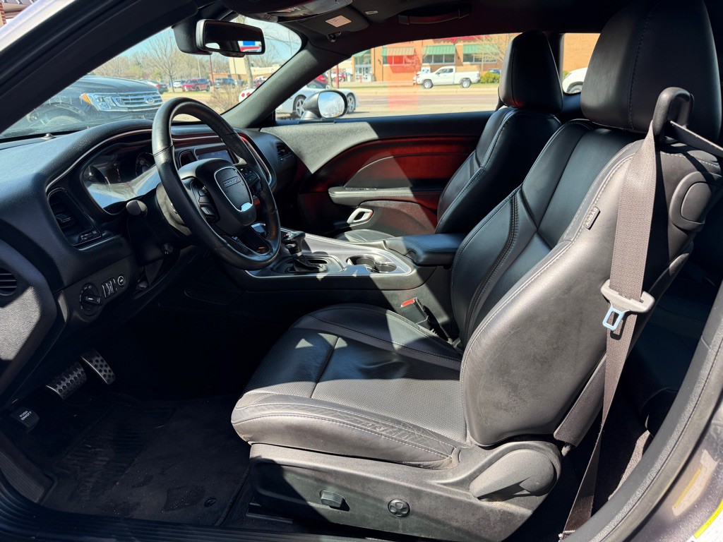 2018 Dodge Challenger Image 9