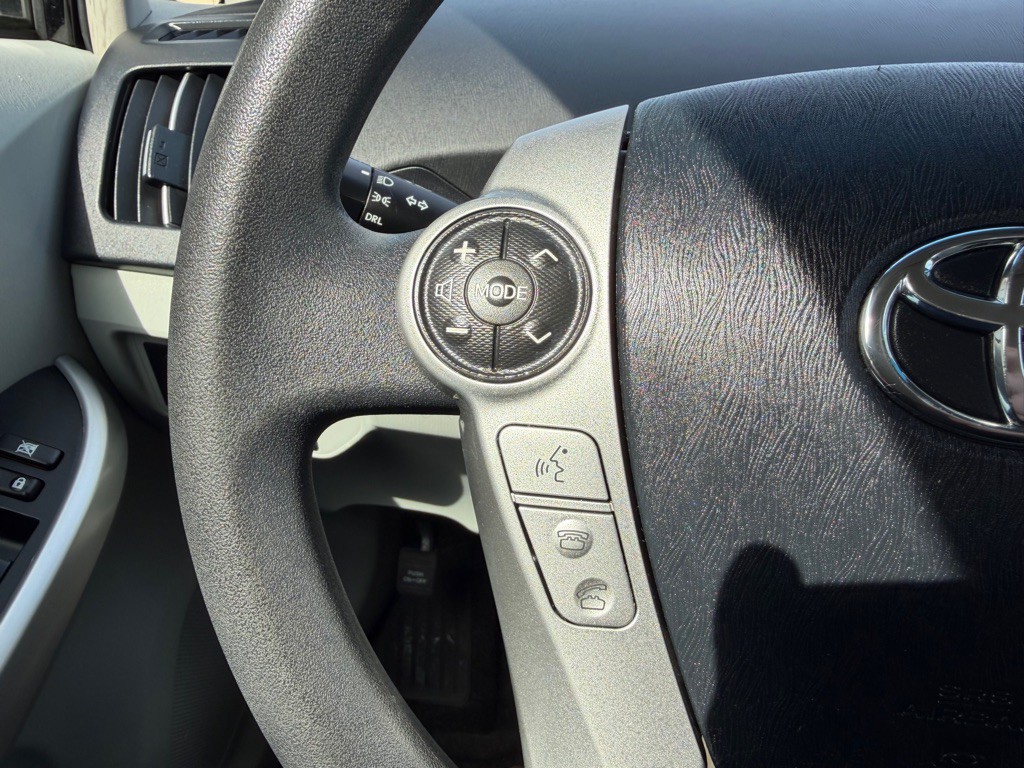 2015 Toyota Prius Image 19