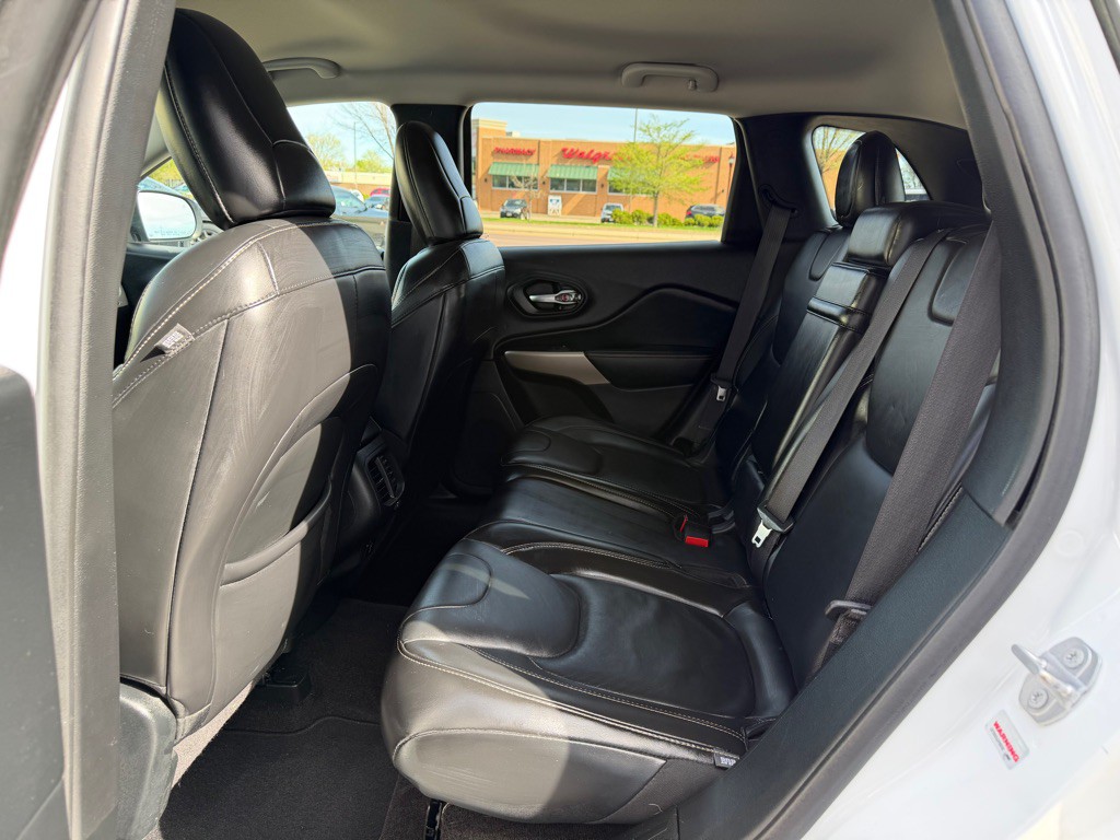2018 Jeep Cherokee Image 10