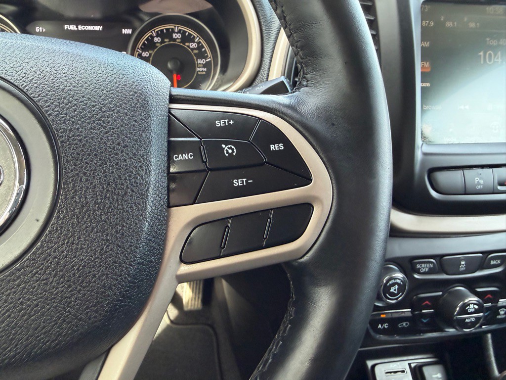 2018 Jeep Cherokee Image 19