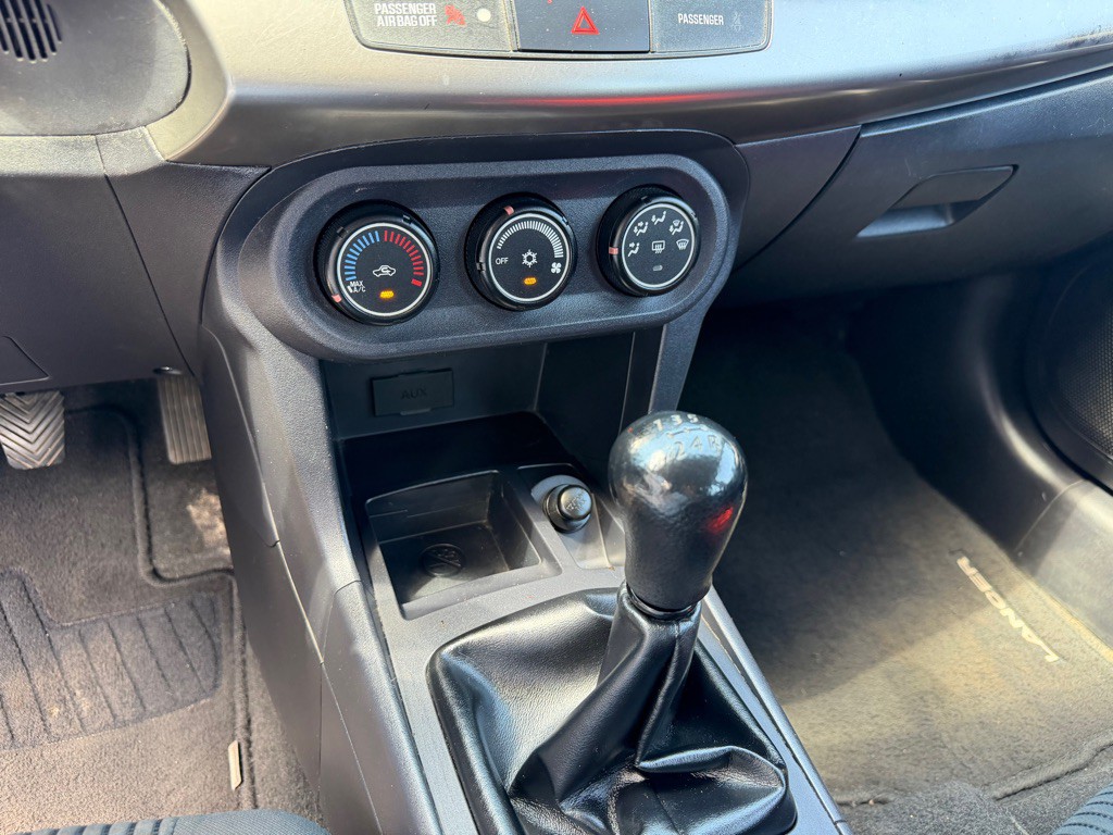 2015 Mitsubishi Lancer Image 22