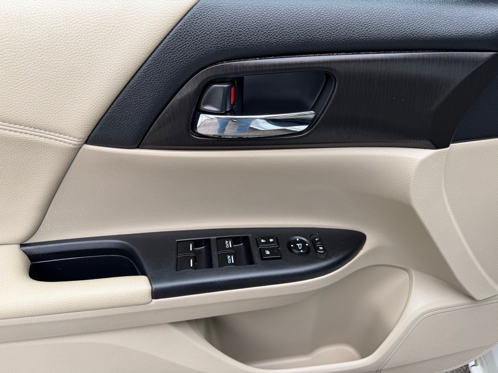 2013 Honda Accord Image 14