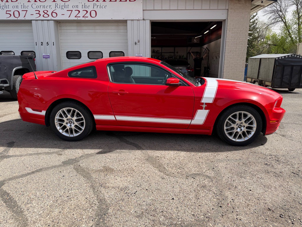 2014 Ford Mustang Image 2