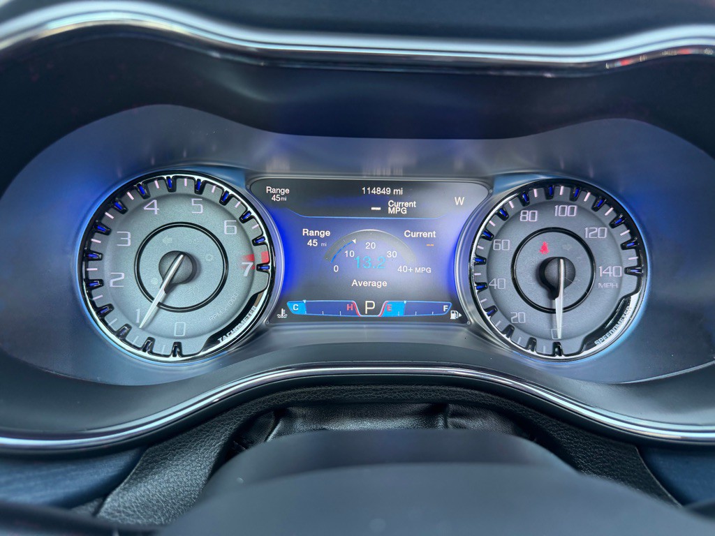 2016 Chrysler 200 Image 18