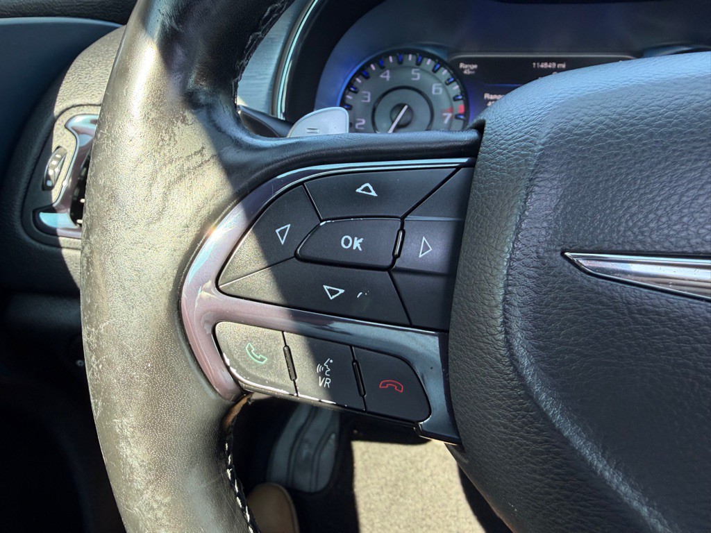 2016 Chrysler 200 Image 19