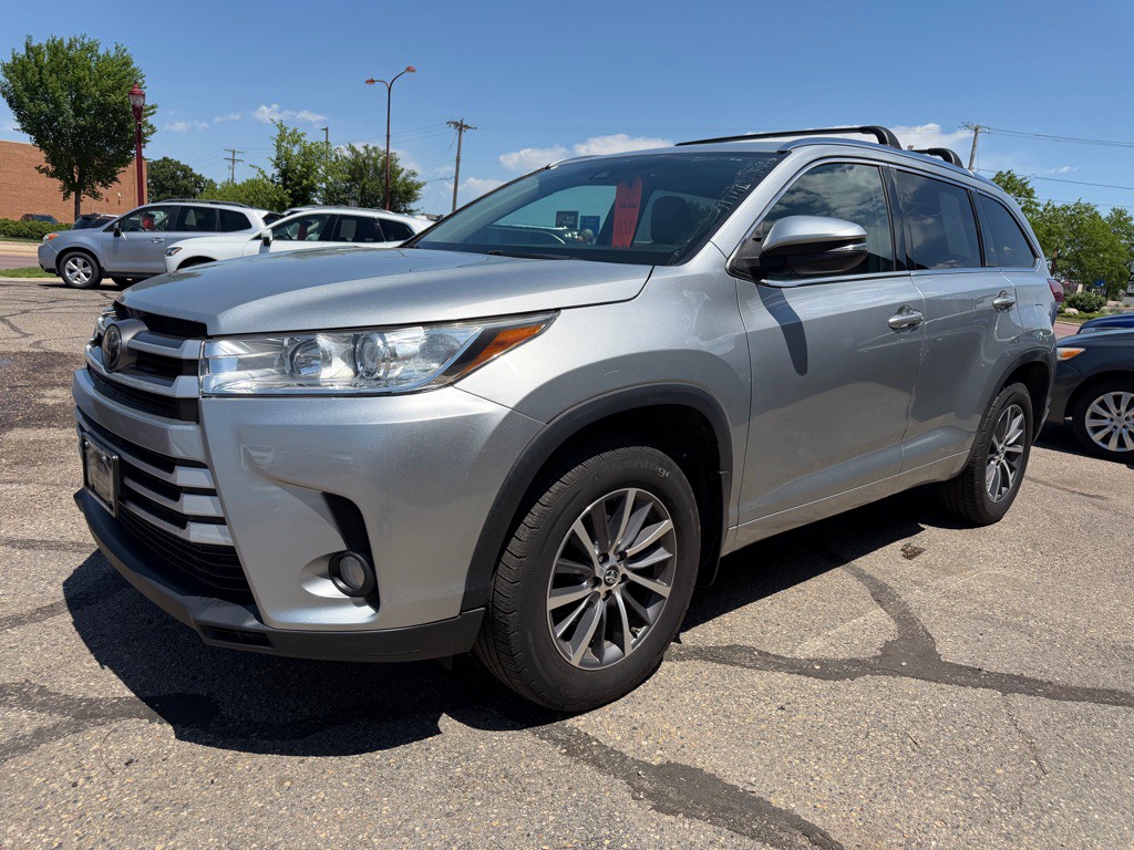 2017 Toyota Highlander Image 4