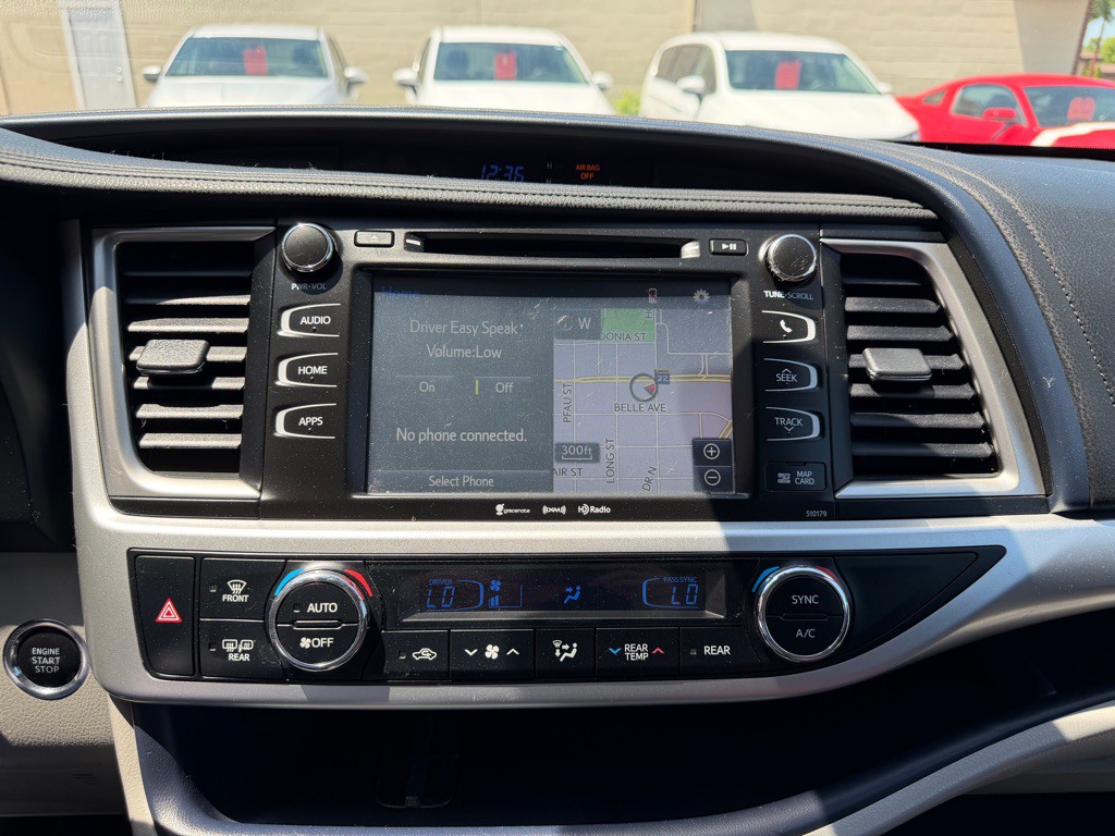 2017 Toyota Highlander Image 25