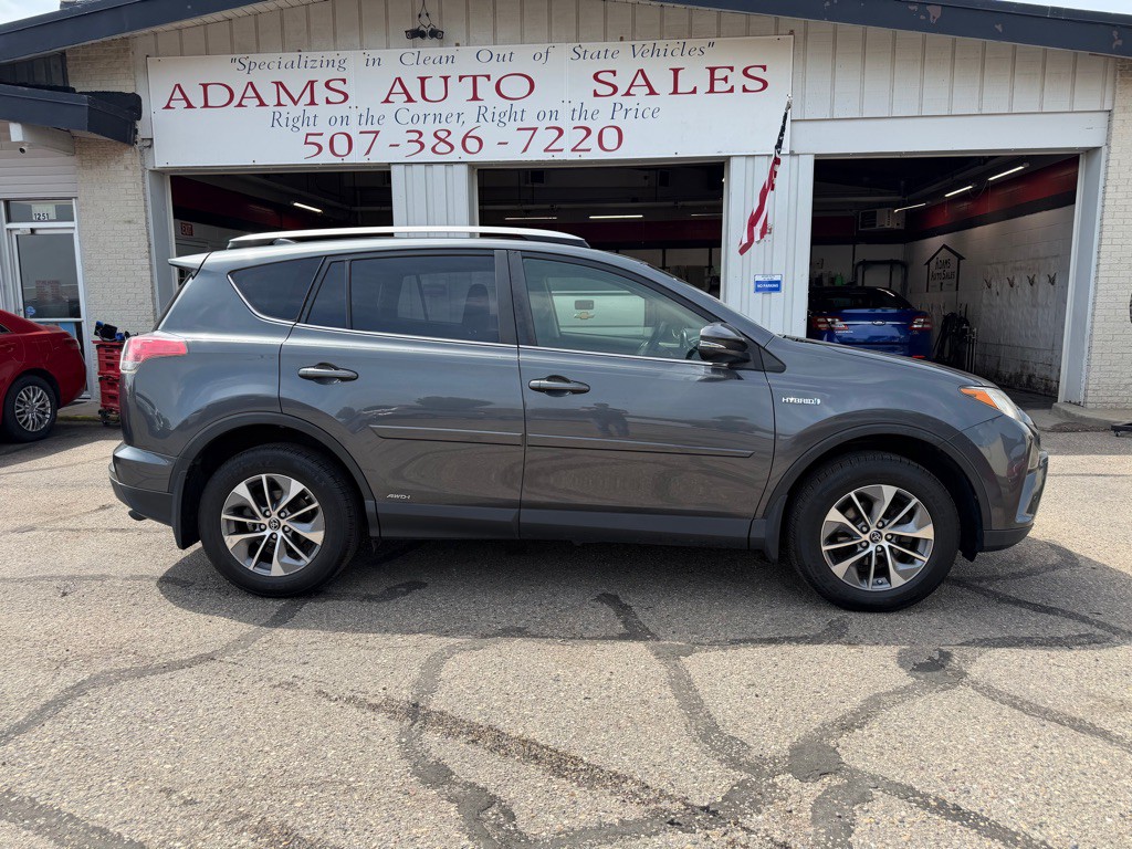 2017 Toyota Rav4 Image 2