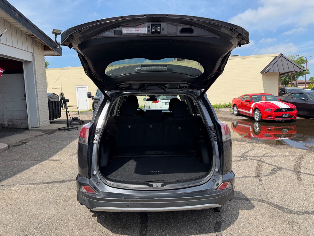 2017 Toyota Rav4 Image 7