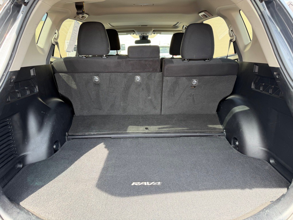 2017 Toyota Rav4 Image 8