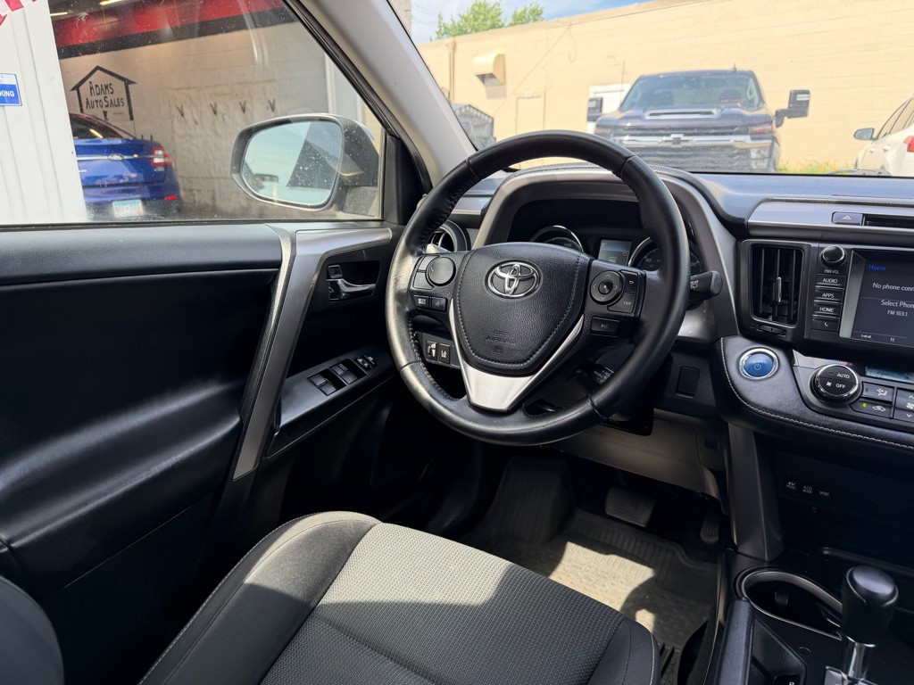 2017 Toyota Rav4 Image 14