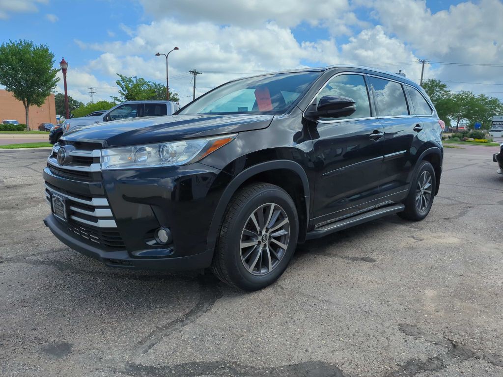 2017 Toyota Highlander Image 7