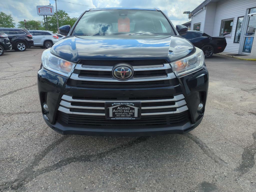 2017 Toyota Highlander Image 8