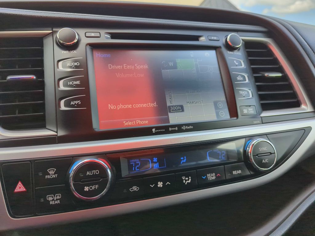 2017 Toyota Highlander Image 20