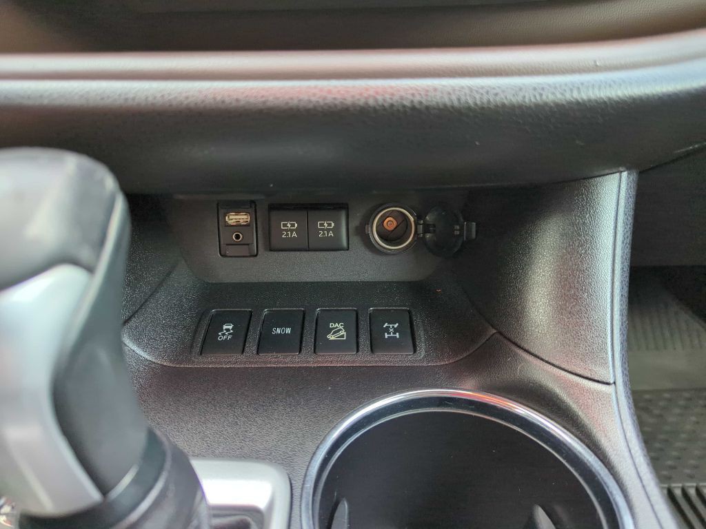 2017 Toyota Highlander Image 23