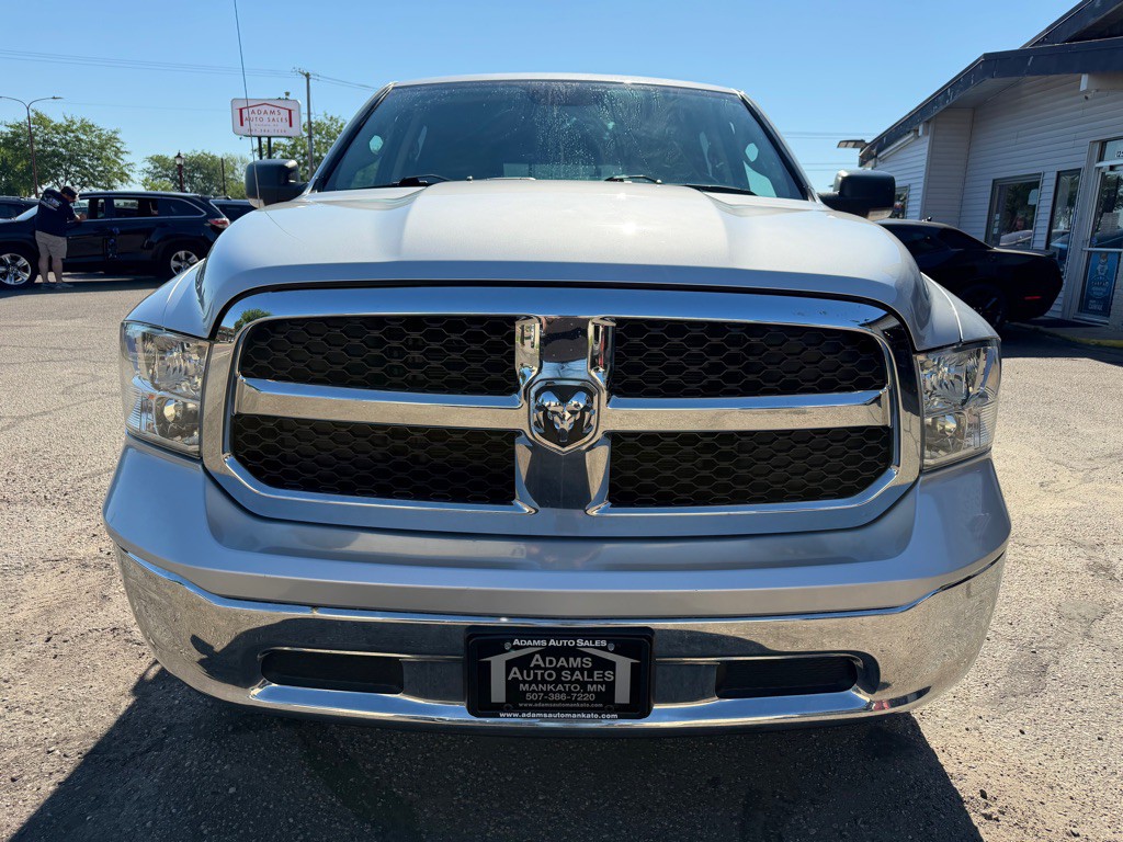 2019 RAM 1500 Image 3