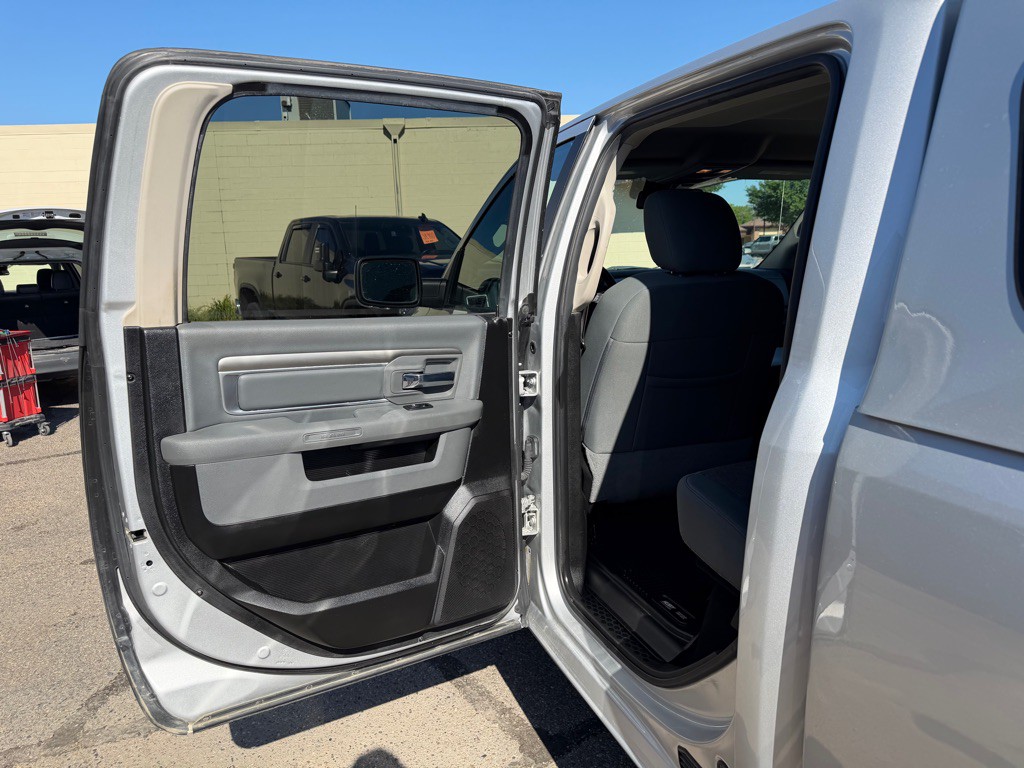 2019 RAM 1500 Image 8