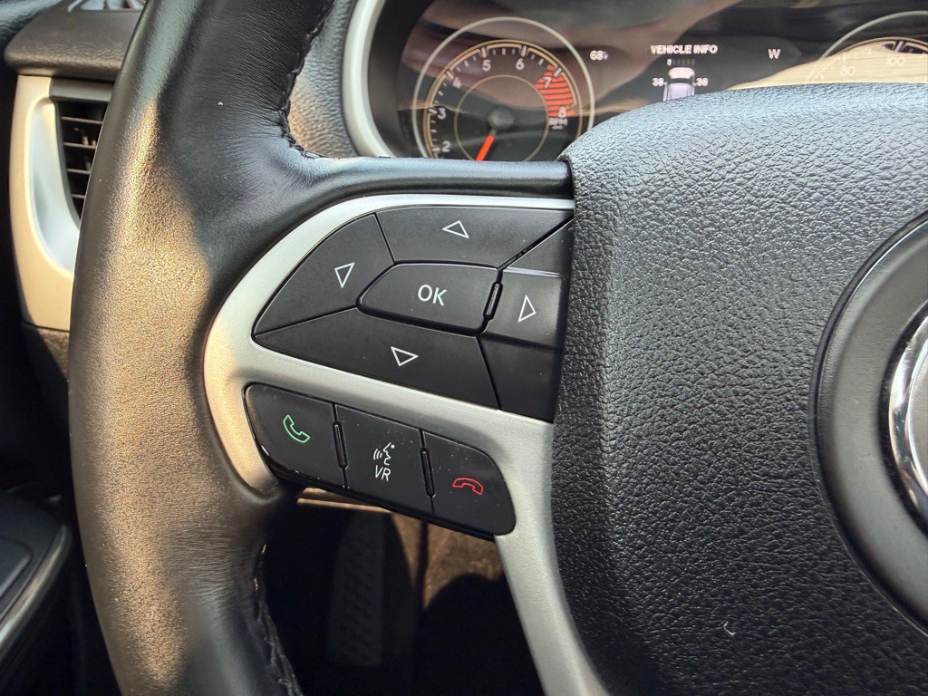 2017 Jeep Cherokee Image 21