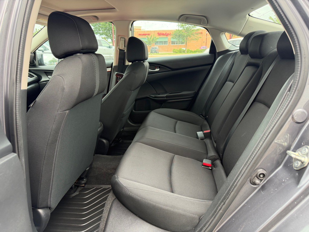 2016 Honda Civic Image 9