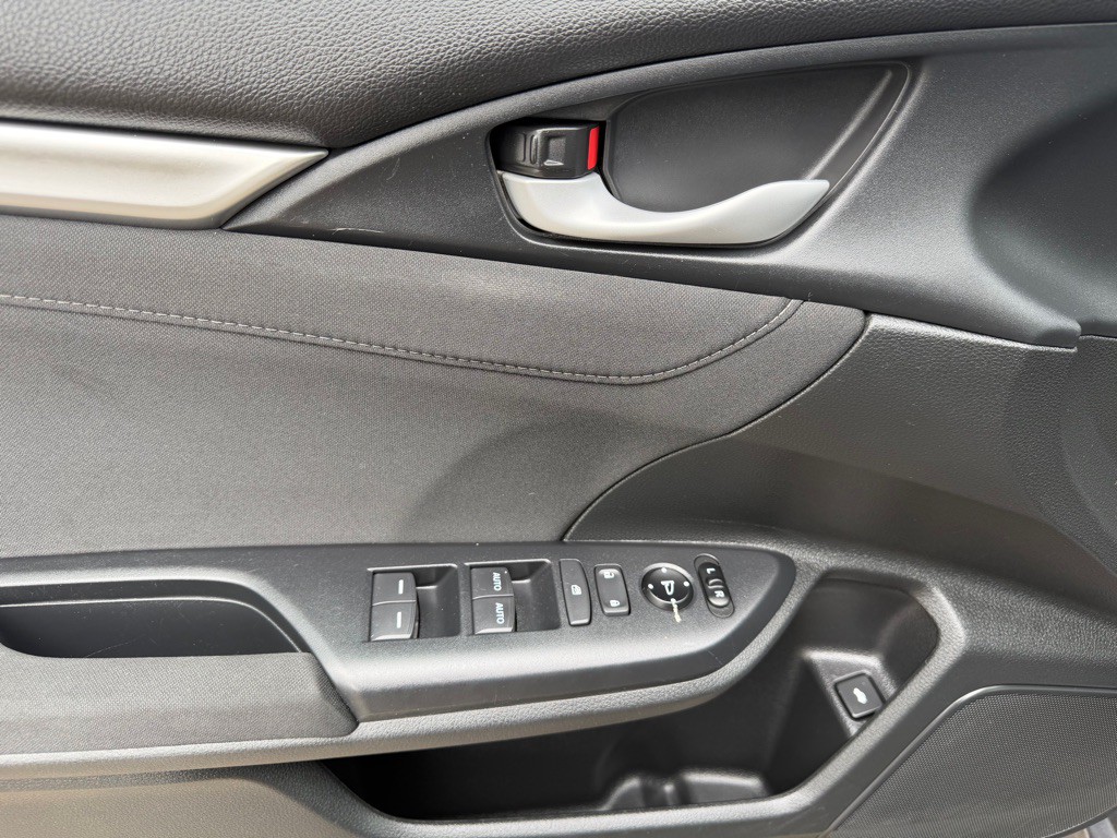 2016 Honda Civic Image 15