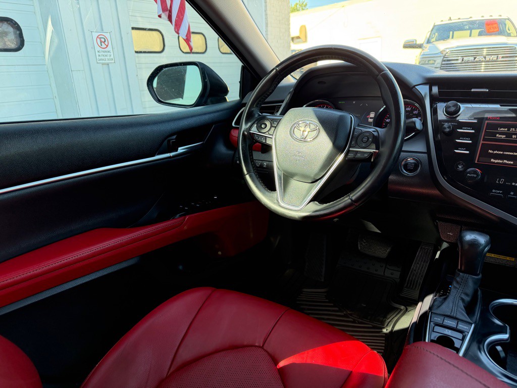 2020 Toyota Camry Image 11