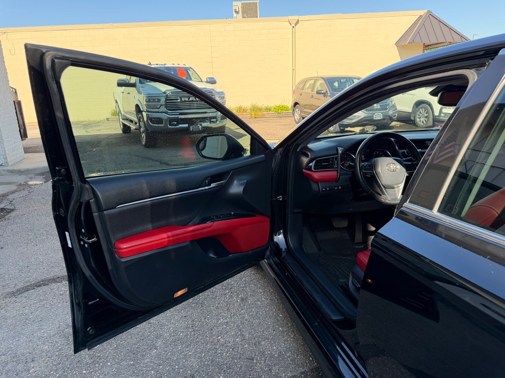 2020 Toyota Camry Image 12