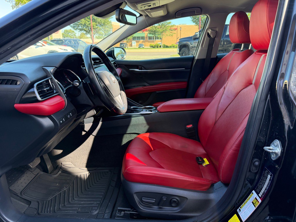 2020 Toyota Camry Image 14