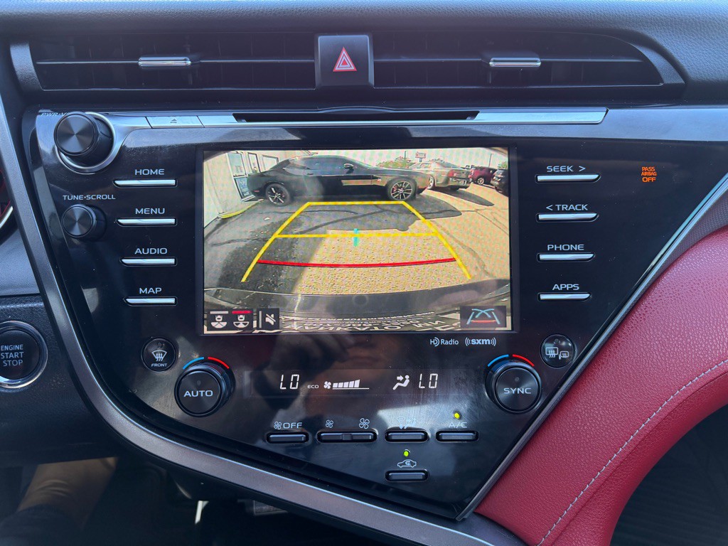 2020 Toyota Camry Image 21