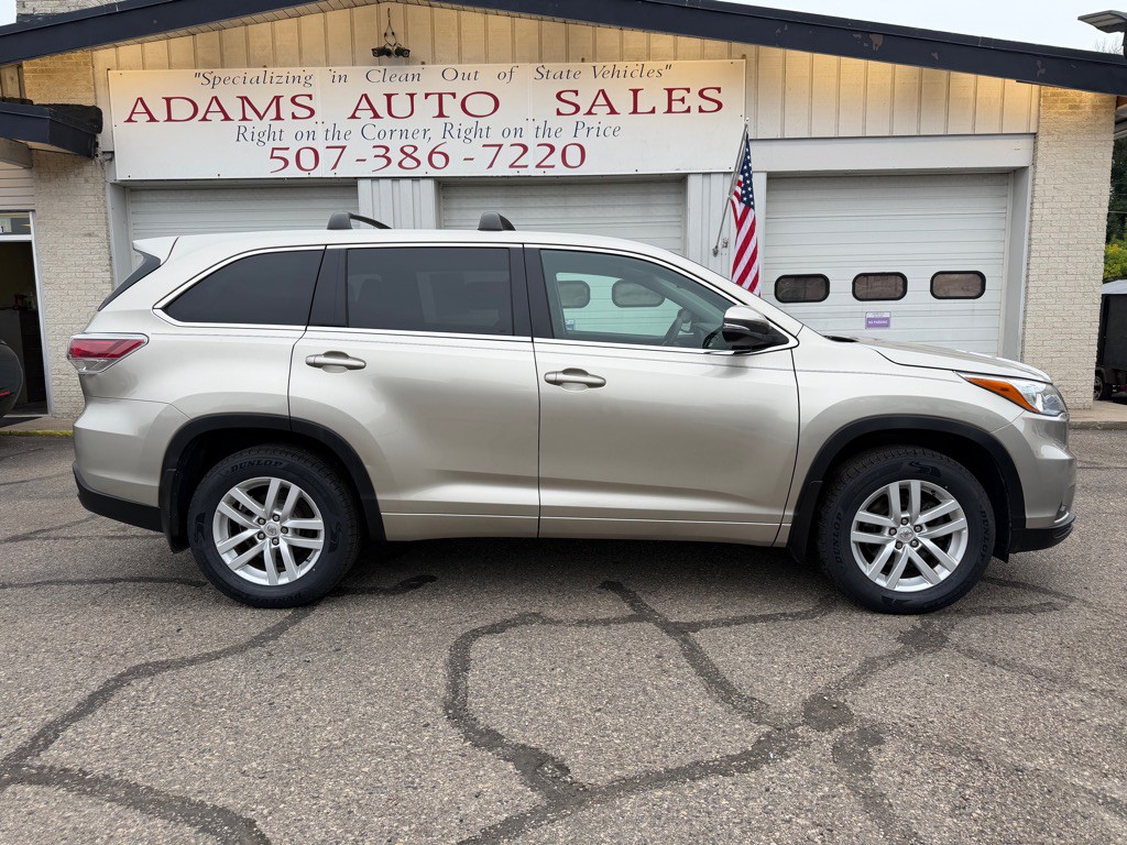 2015 Toyota Highlander Image 2