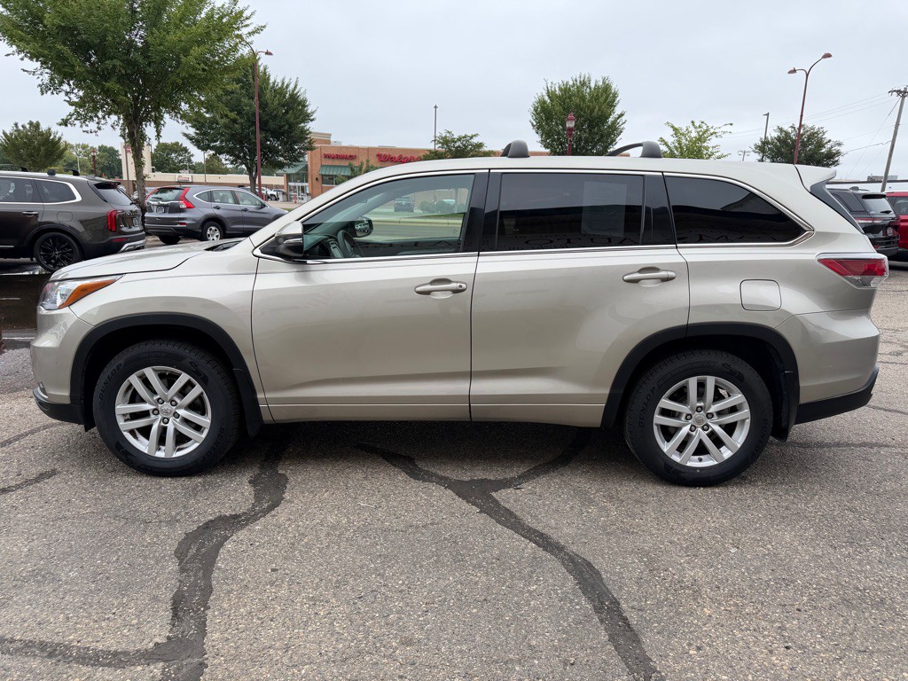 2015 Toyota Highlander Image 5