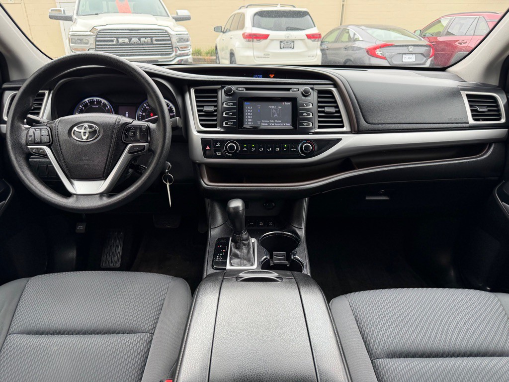 2015 Toyota Highlander Image 13