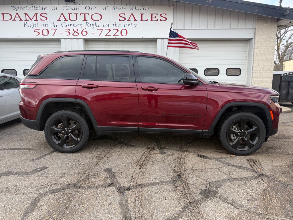 2023 Jeep Grand Cherokee Image 2