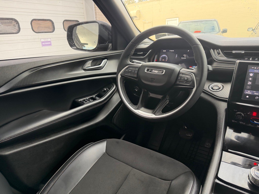 2023 Jeep Grand Cherokee Image 13