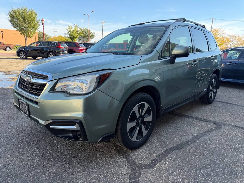 2017 Subaru Forester Image 4