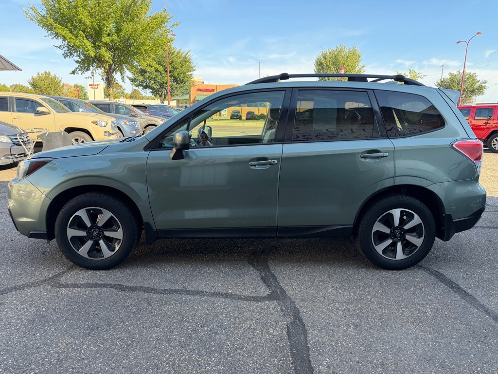 2017 Subaru Forester Image 5