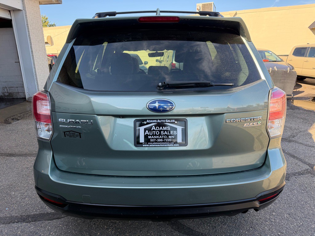 2017 Subaru Forester Image 6