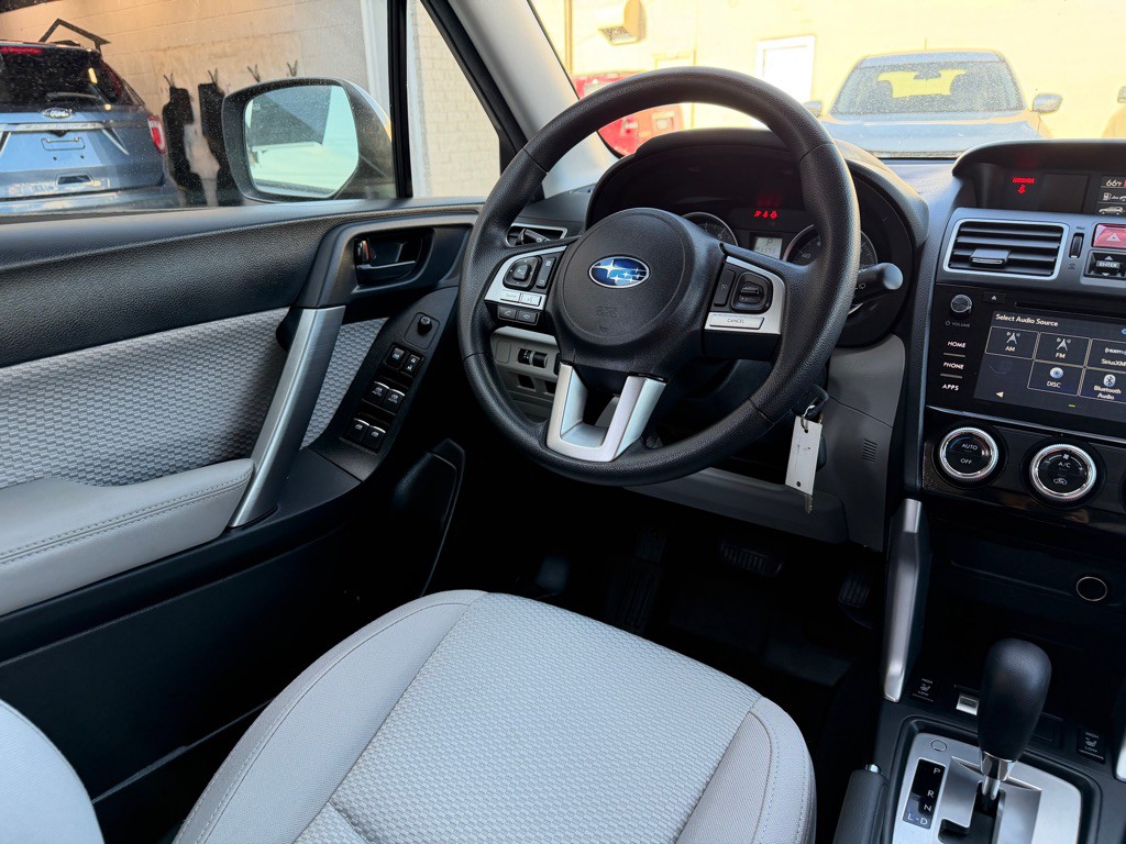2017 Subaru Forester Image 13