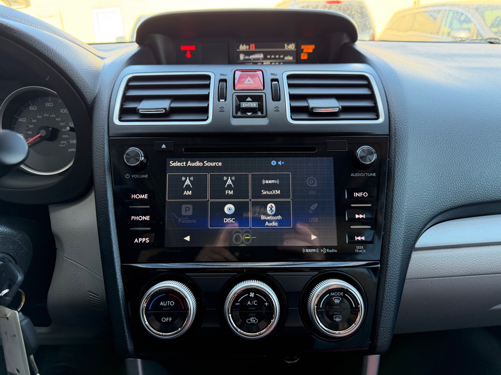 2017 Subaru Forester Image 22