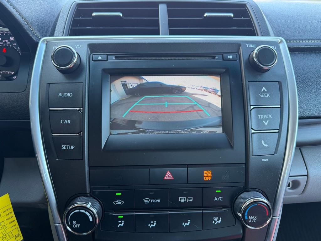 2017 Toyota Camry Image 20