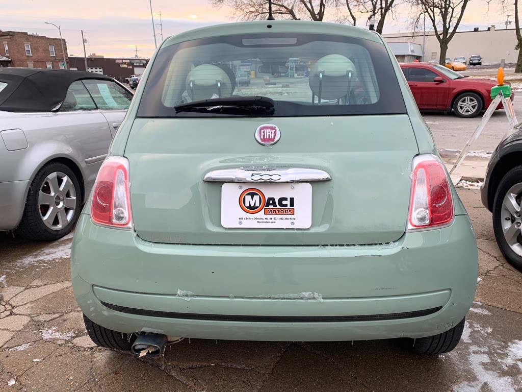 2015 FIAT 500 Image 6