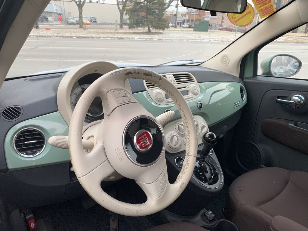 2015 FIAT 500 Image 7