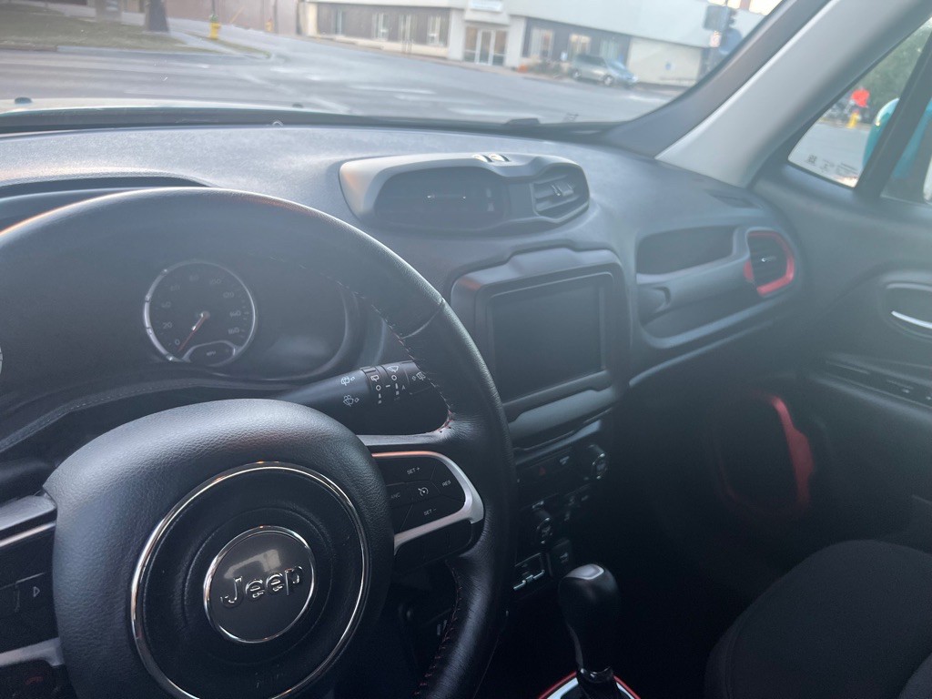 2020 Jeep Renegade Image 11