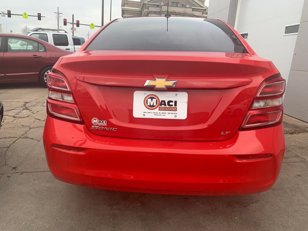 2017 Chevrolet Sonic Image 4