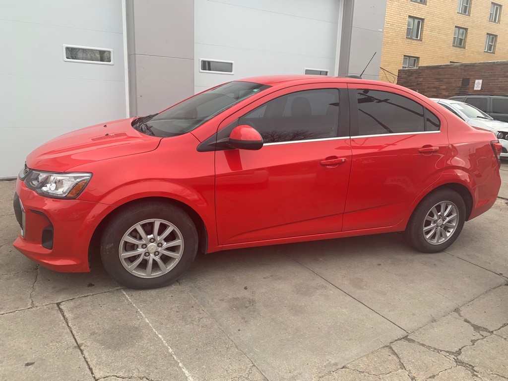 2017 Chevrolet Sonic Image 5