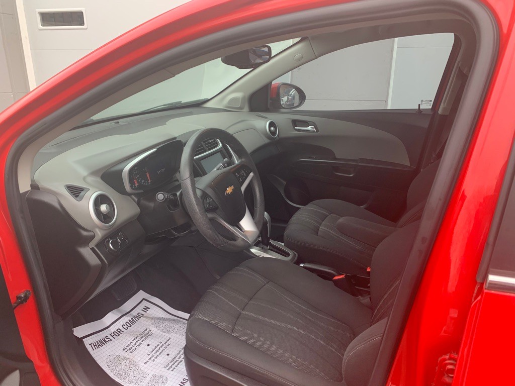 2017 Chevrolet Sonic Image 6