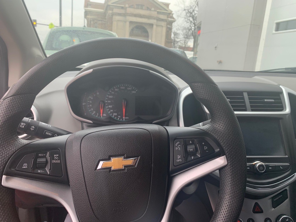 2017 Chevrolet Sonic Image 9