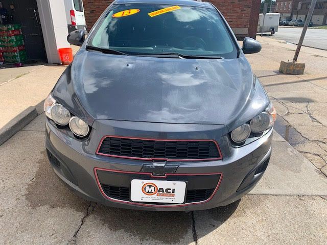 2013 Chevrolet Sonic Image 3