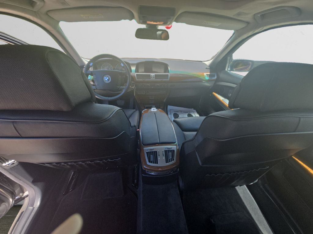 2003 BMW 7 Series Image 11